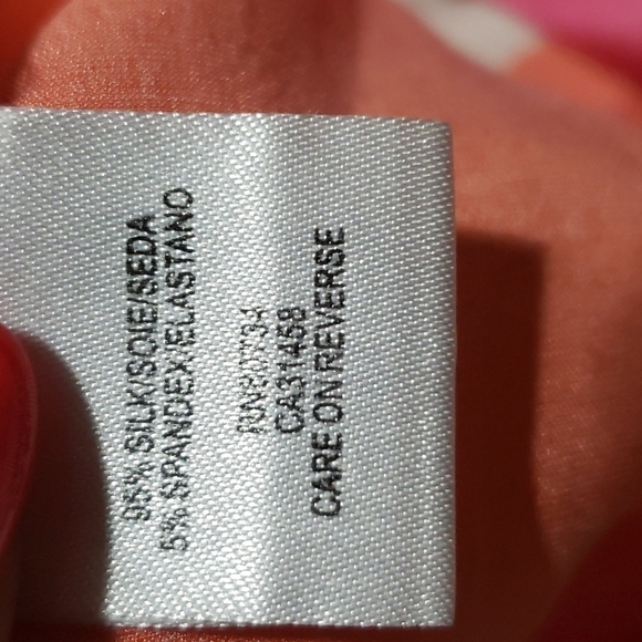 BCBG Maxazaria silk blouse size XS new without tag - Picture 4 of 4